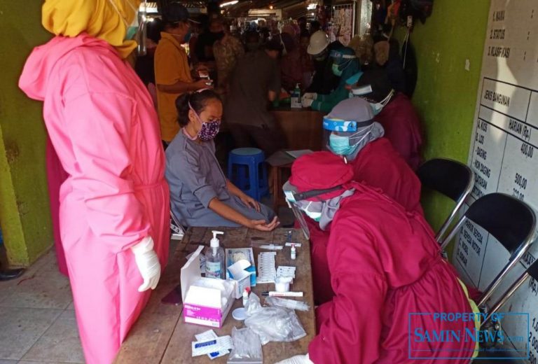 22 Pedagang Pasar Bulumanis Baru Sebagian Menjalani Swab Test