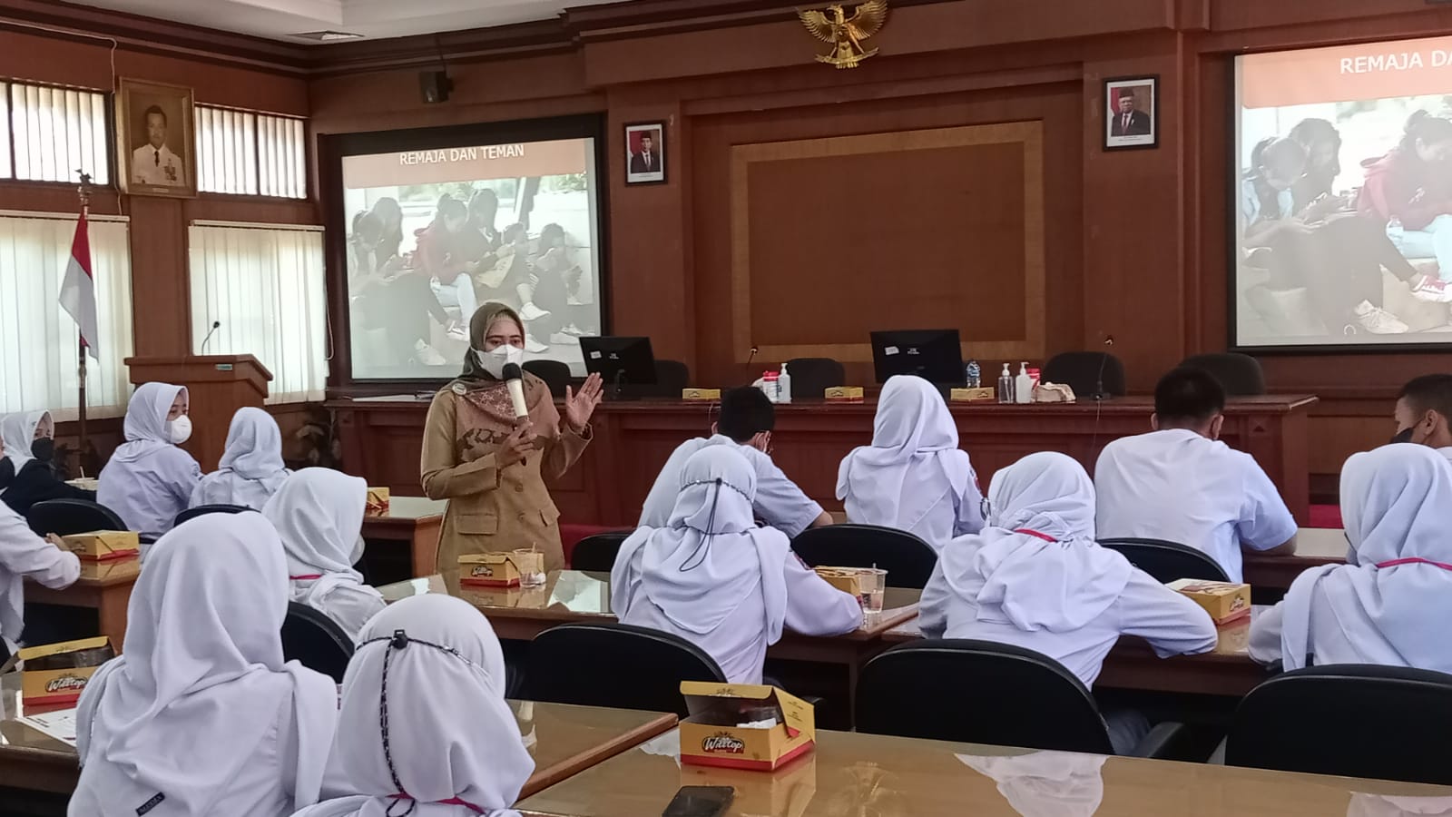 Berlangsung sosialisasi bahaya seks bebas oleh Dinsosp3akb di Ruang Pragolo Setda Pati, Selasa (26/7/2022)