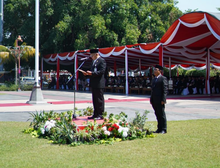 Pimpinan DPRD Pati Hadiri Upacara HUT ke-79 Indonesia di Alun-alun Simpang Lima