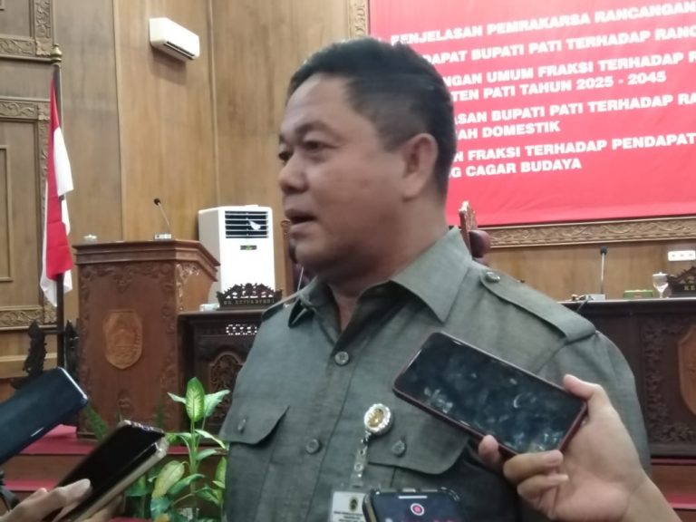 Seluruh Fraksi Setujui Raperda Perlindungan Pelaku Usaha Perikanan dan Pergaraman jadi Prakarsa DPRD