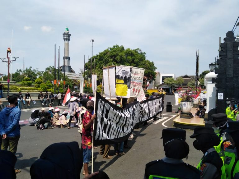 Petani Pundenrejo Gelar Aksi Tuntut Tanah Leluhur Dikembalikan