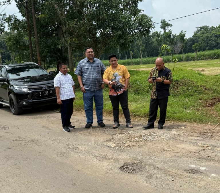 Komisi C DPRD Pati Sidak Jalan ke Margorejo 